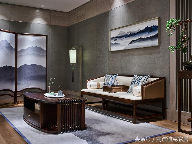 中式客厅沙发背景墙挂什么画好_中式沙发摆放风水学_鱼缸书房位置风水